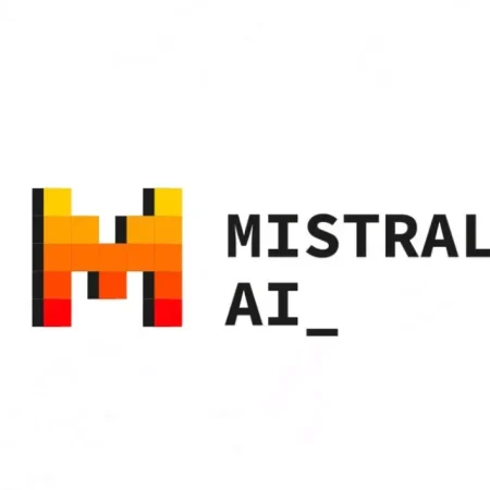 „Mistral AI“ pristato „Codestral“: AI kodo generavimas 80 programavimo kalbų