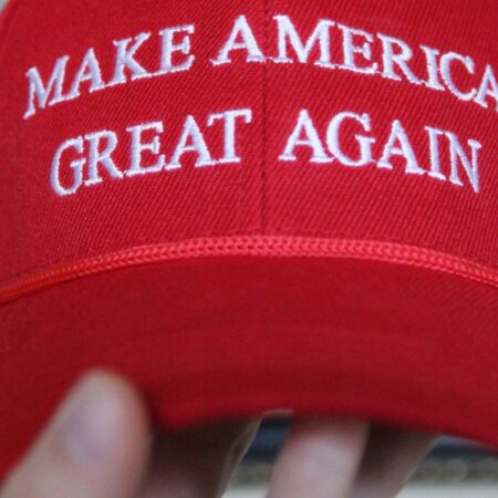 Labanakt užsiregistravusiems sporto lažyboms, nes Trumpas laimi