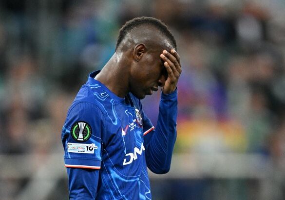 „Chelsea“ derybose eskaluojama Nicolaso ​​Jacksono perdavimo saga