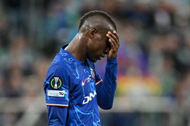 „Chelsea“ derybose eskaluojama Nicolaso ​​Jacksono perdavimo saga