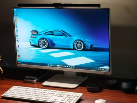 „Asus VM670KA“ apžvalga: gražus „viskas viename“ darbalaukis su „Ryzen AI 7“